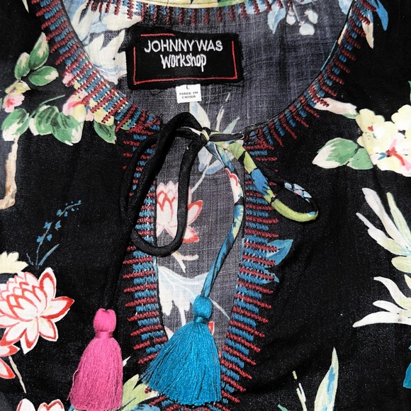 JOHNNY WAS Floral Design Top NOT FOR SALE - Picture 2 of 7